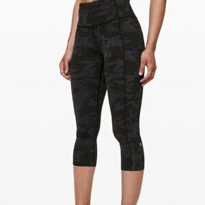 Lululemon Fast and Free Crop II 19" *Nulux Incognito Camo Multi Grey 4